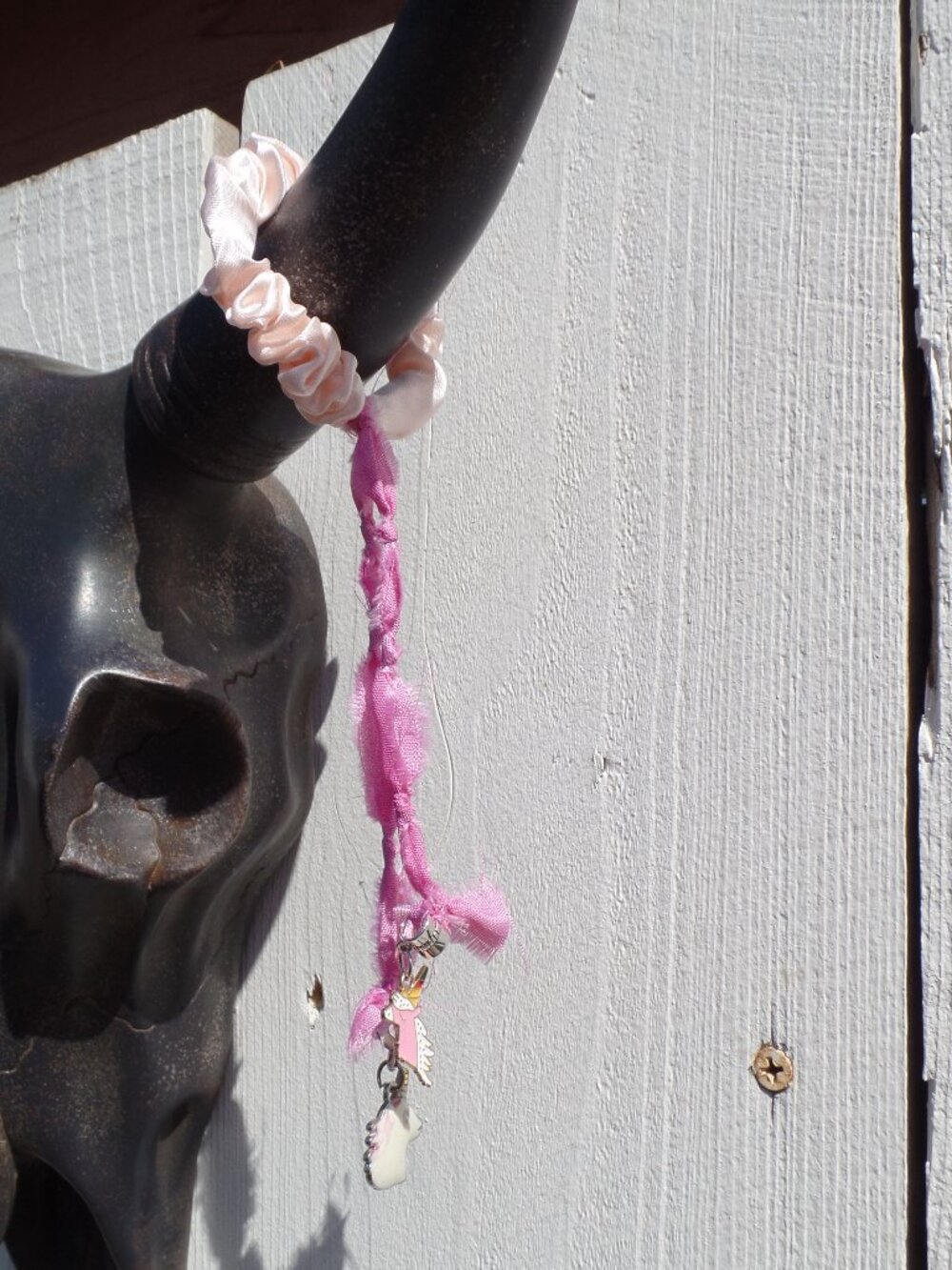 HAND CRAFTED CHARM HAIR TIE